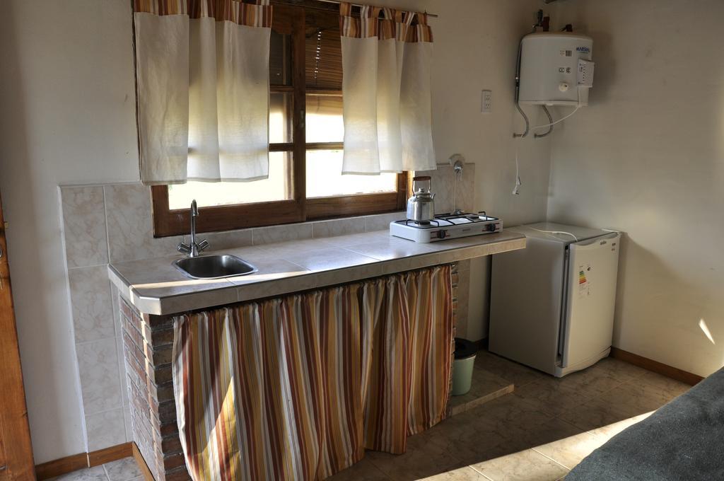 Hostal Posta Del Atuel Хенераль-Альвеар Номер фото